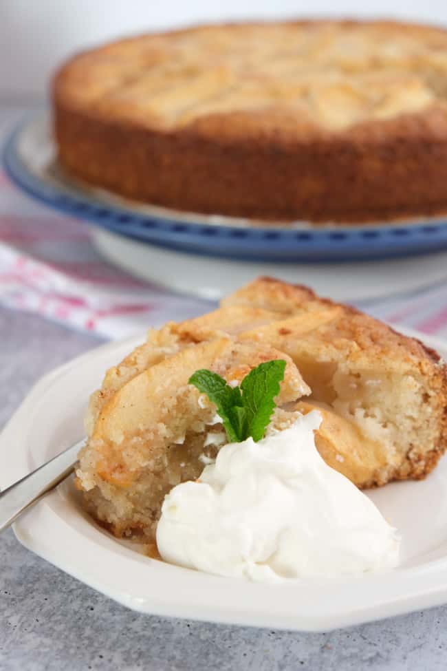 apple custard cake